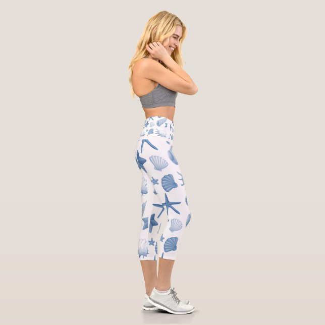 Leggings Capri Patrón de conchas azules costeras (Derecha)
