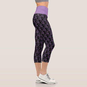Leggings Capri Patrón de Corazones Púrpura Vinculado sobre Pier