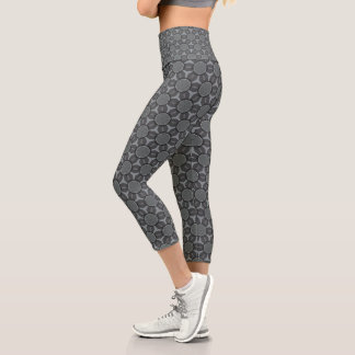 Leggings Capri Patrón de flor geométrica de acero gris