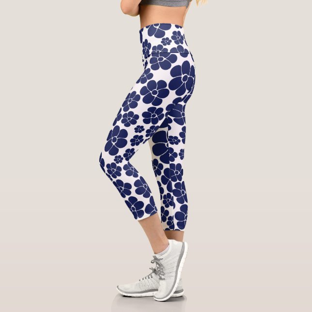 Leggings Capri Patrón de flores - Azul y blanco (Izquierda)