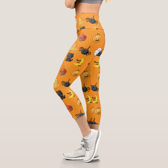 Leggings Capri Patrón de Halloween con fondo naranja (Izquierda)