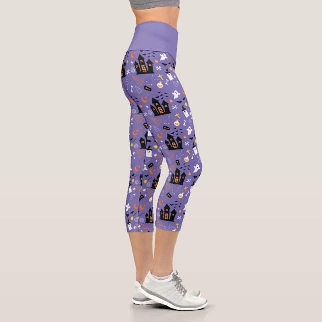 Leggings Capri Patrón de Halloween ilustrado con púrpura (Derecha)