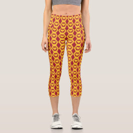 Leggings Capri Patrón de Hexágono de Oro Granate Corazones
