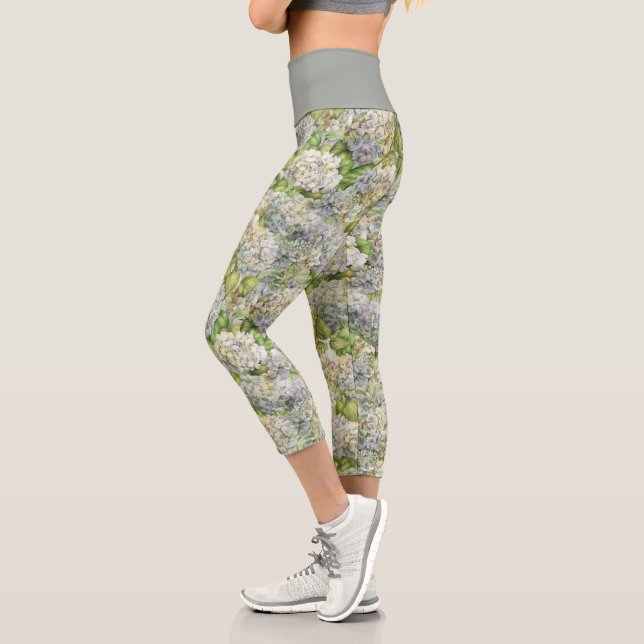 Leggings Capri Patrón de hidrangea gris de lavanda floral de Moda (Izquierda)