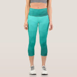 Leggings Capri Patrón de malla geométrica del gradiente de turque<br><div class="desc">Ropa de mujer con formas geométricas de personalizable únicas y divertidas. Las leggings capri de Guay le hacen la moda. Elegante y fresco malla geométrica del Triángulo con diseño de gradiente acuático azul turquesa azul océano para él o ella.</div>