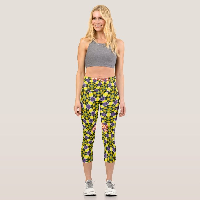 Leggings Capri Patrón de margarita amarilla y púrpura (Anverso)