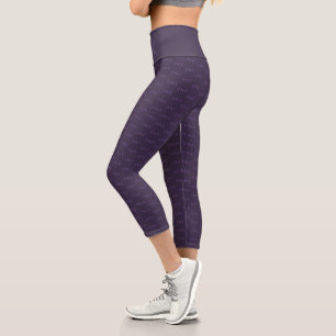 Leggings Capri Patrón de monograma de las lunas violetas polvorie