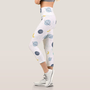Leggings Capri Patrón de plano de espacio azul acuarela