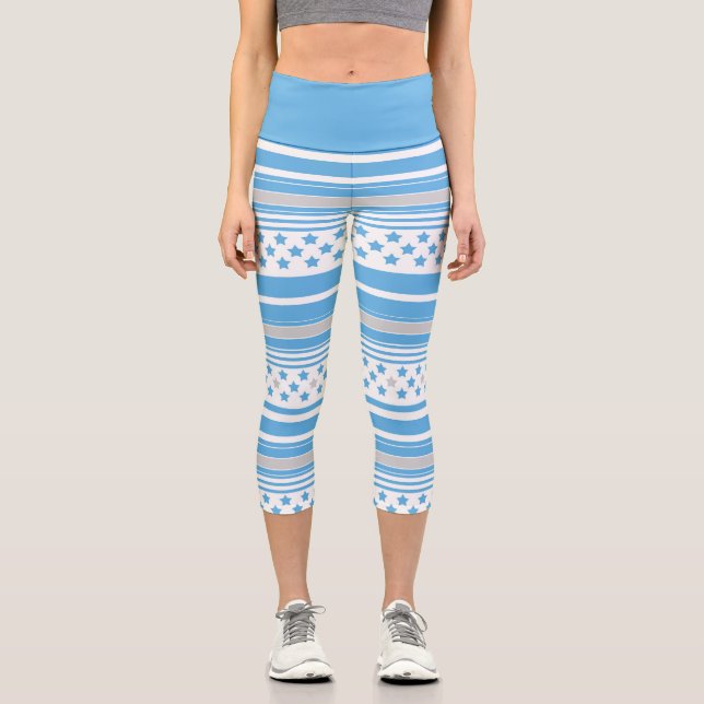 Leggings Capri Patrón de rayas azul cielo con estrellas (Anverso)
