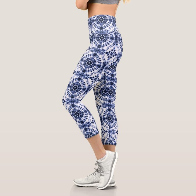 Leggings Capri Patrón de tinte azul oscuro (Izquierda)