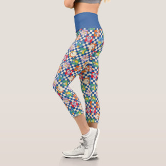 Leggings Capri Patrón de Toss de TUNES TUNES™ de LOONEY colorido