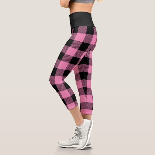 Leggings Capri Patrón de trenzado de búfalo negro y rosa rústico (Izquierda)