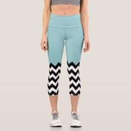 Leggings Capri Patrón de zigzag negro y blanco, chevron, azul