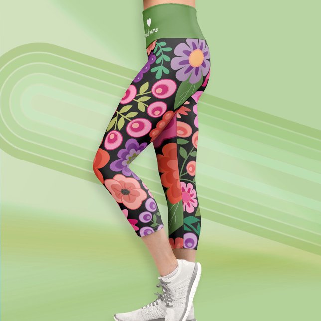 Leggings Capri Patrón floral negro de moda con monograma Personal (Custom Leggings)