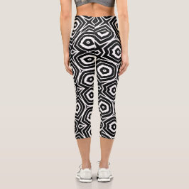 Leggings Capri Patrón geométrico abstracto en blanco y negro