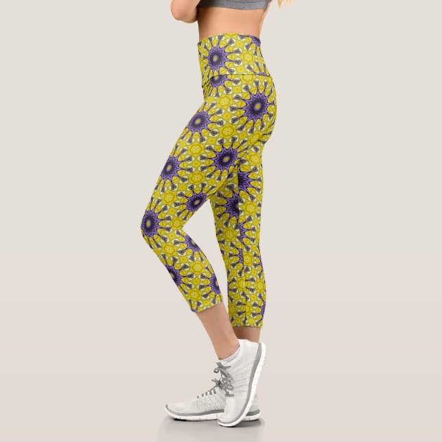 Leggings Capri Patrón Geométrico Cuado Amarillo Púrpura Kaleidosc (Izquierda)