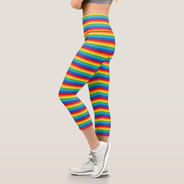 Leggings Capri Patrón LGBTQ de franjas arcoiris (Izquierda)