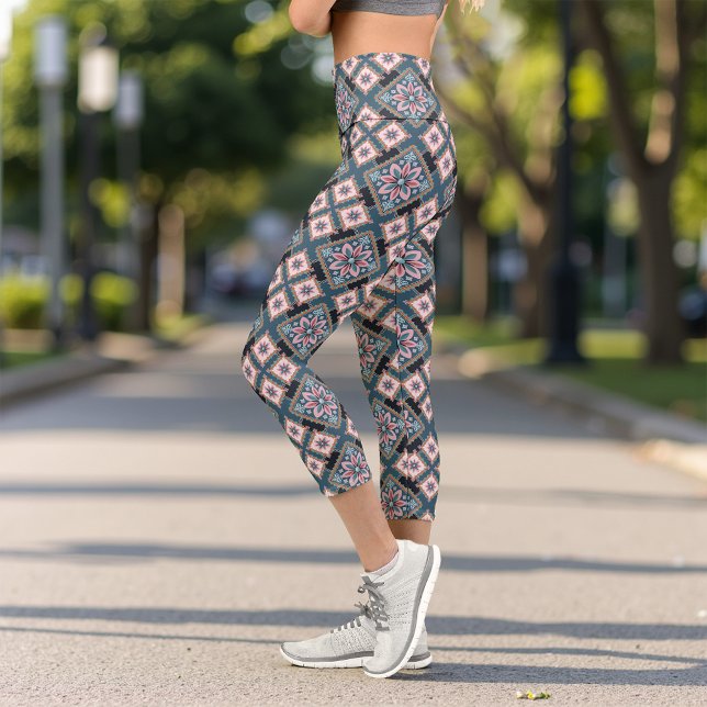 Leggings Capri Patrón moderno nómada geométrica floral sin soldad (Subido por el creador)