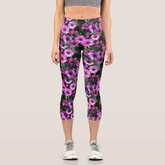 Leggings Capri Patrón natural de las flores de margarita africana