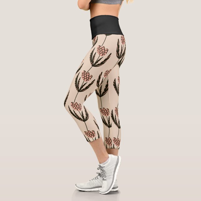 Leggings Capri Patrón negro de vegetación floral abstracta (Izquierda)
