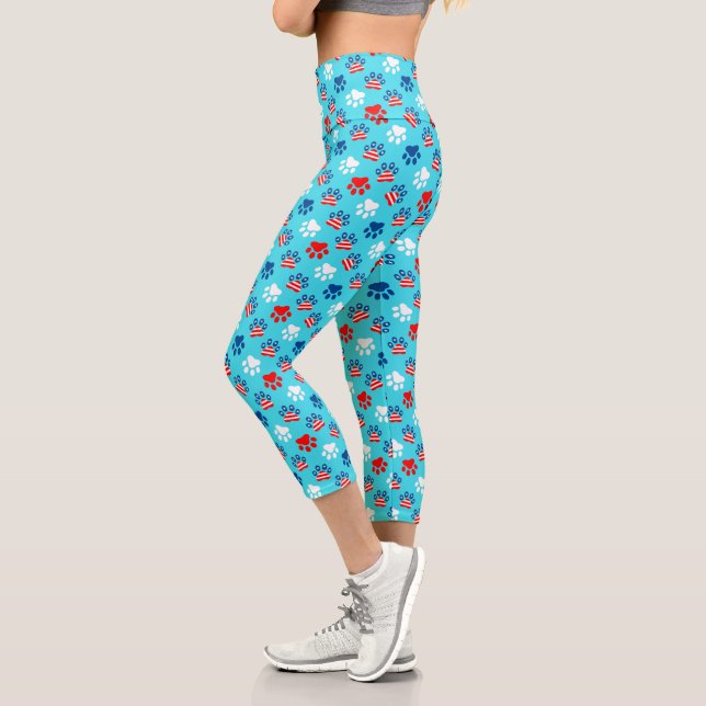 Leggings Capri Patrón Patriótico Rojo Blanco y Azul de las garras (Izquierda)