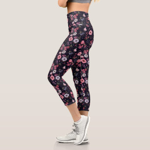Leggings Capri Patrón Rosa De Verano En Negro