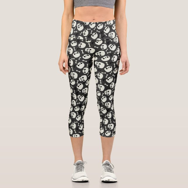 Leggings Capri Patrón sin foco de Skull Halloween (Anverso)