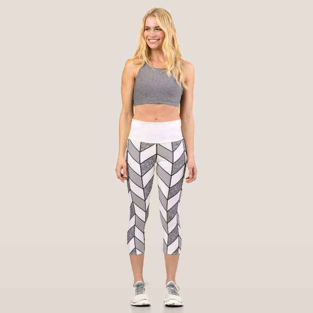 Leggings Capri Purpurina de plata Gray Herringbone Chevron (Anverso)