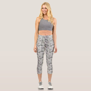 Leggings Capri Rama de magnolia rosa dibujando fondo negro gris