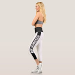 Leggings Capri Rayado negro personalizado<br><div class="desc">Añade tu propio texto a estas leggings capri en blanco y negro fáciles de personalizar de Ricaso</div>