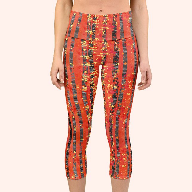 Leggings Capri Red del bosque de árboles de Birch (Birch Aspen tree abstract red capri yoga pants)