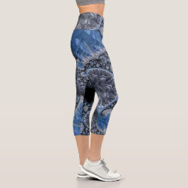 Leggings Capri Resumen de fractal intrincado azul y negro
