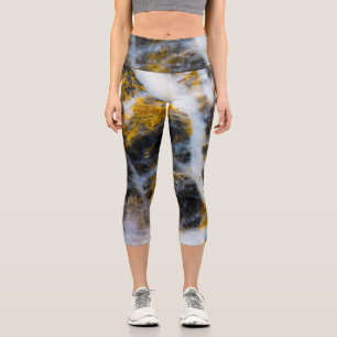 Leggings Capri Resumen de líneas blancas de oro textura rocosa