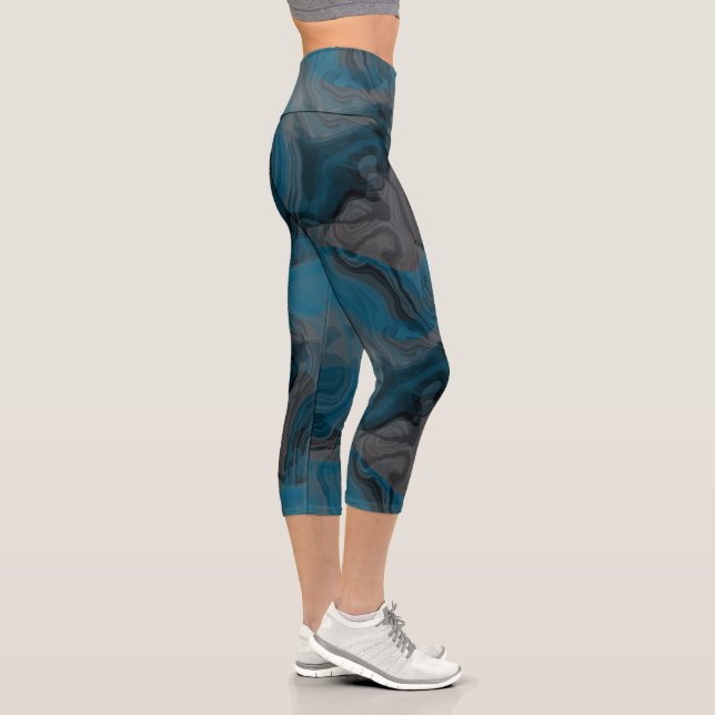 Leggings Capri Resumen de mármol azul y gris (Derecha)