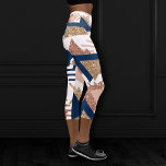 Leggings Capri Resumen de moda de los años 80 | Patrón de oro de<br><div class="desc">Arte pop abstracto contemporáneo eminente y sofisticado, geométrico contemporáneo y sofisticado, en un sofisticado azul marino, rosa rubor y una paleta de purpurinas metálicos de rosa de cobre que celebran los años 90 y 80 con gráficos retro totalmente asombrosos. El estilo Memphis aleatorio de los años 80 y 90 incluía...</div>
