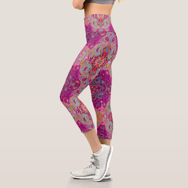 Leggings Capri Resumen Magenta Pink, Blue y Red Groovy Pattern (Izquierda)