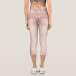 Leggings Capri Rosa Oro Purpurina Rubor Danza Belly con gafas de<br><div class="desc">Rosa Purpurina de Rubor Dorado Sparkle Drips Moda Dace Pink Girly Modern - Añadir su texto único / nombre - Hacer su regalo especial - Redimensionar y mover o eliminar y agregar texto / elementos con la herramienta de personalización. Diseño de MIGNED. Por favor, vea mis otros proyectos. También puede...</div>