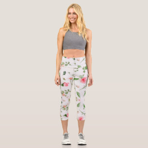 Leggings Capri Rosa y zinnia patrón floral sobre fondo blanco
