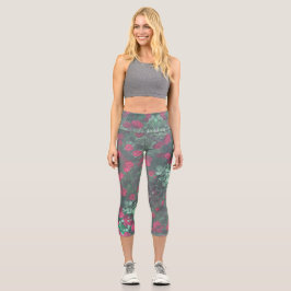 Leggings Capri Rosas rojas pálidas Hojas verdes Flores