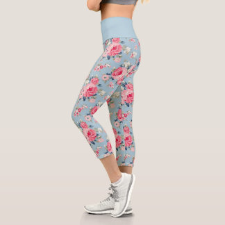 Leggings Capri Rosas rosadas de algodón en fondo azul