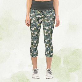 Leggings Capri Sage Green Chinoiserie Tropical White Gold Floral