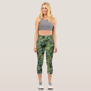 Leggings Capri Serene Green Ivy Wall Colgando Vinas Plantas