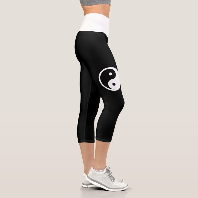 Leggings Capri Símbolo Yin Yang - diseño de tatuajes sólidos 2 (Derecha)