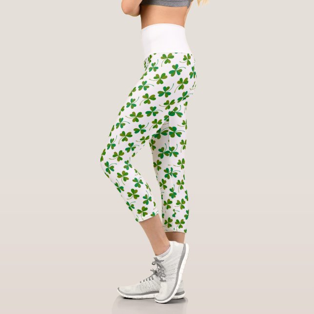 Leggings Capri Simple Patrón de Shamrock del Día de San Patricio  (Izquierda)