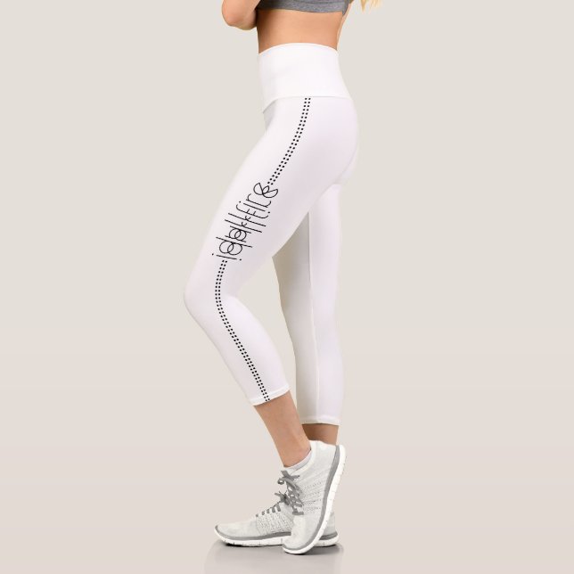 Leggings Capri Su nombre como glifos alienígenas blanco único (Izquierda)