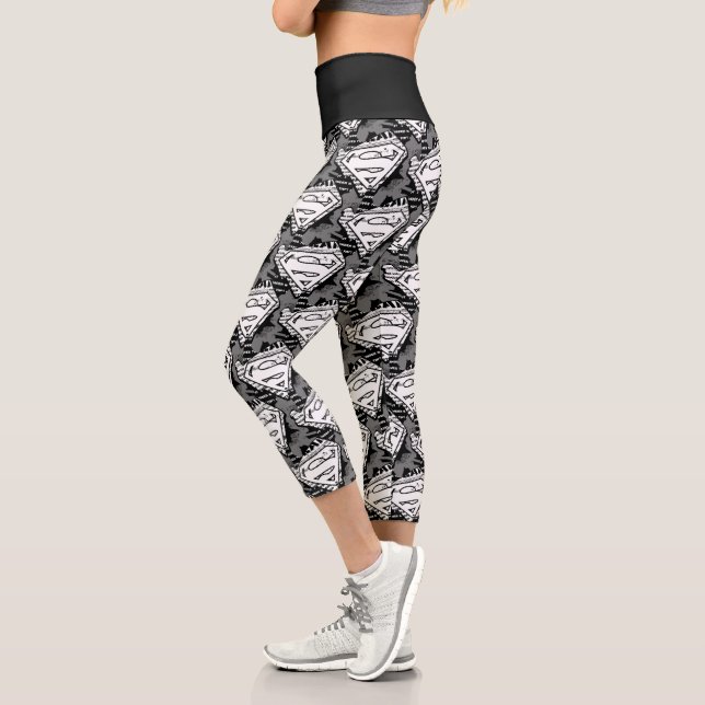 Leggings Capri Supergirl Newsprint S-Shield (Izquierda)