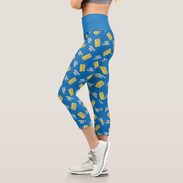 Leggings Capri Ted Lasso | Believe Sign and Ball Toss Pattern (Izquierda)