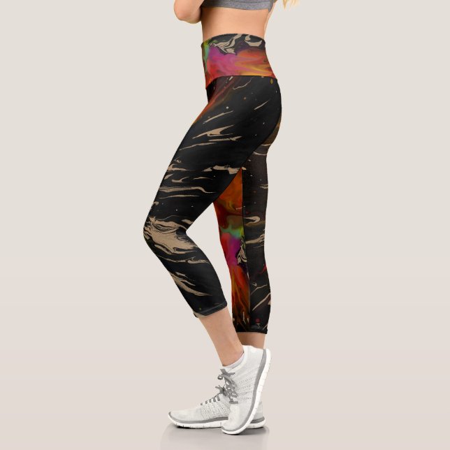 Leggings Capri The Flight of the Phoenix – Fiery Abstract Rebirth (Izquierda)