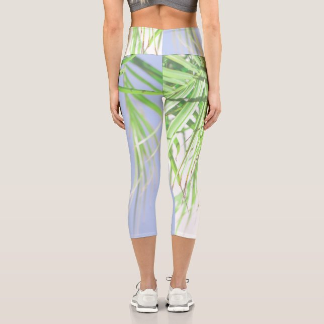 Leggings Capri Verano Vibes Palm Tree deja Pastel verde pálido (Reverso )