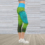 Leggings Capri Weave Mandala Azul y Verde<br><div class="desc">Esta manala funky tiene un estilo de hilo trenzado de color verde y azul. Imágenes psicodélicas para el hippie moderno o para cualquiera que ame los colores vivos.</div>